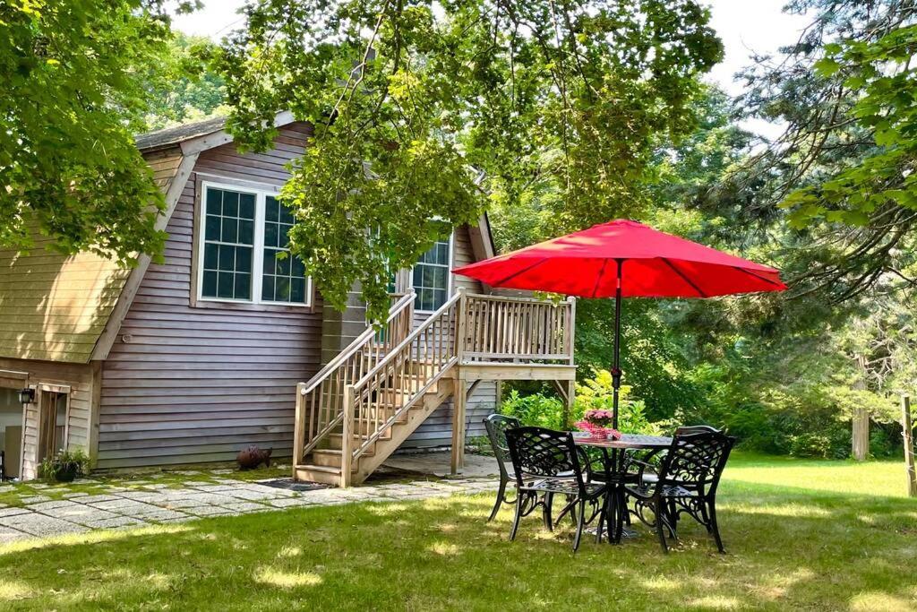 Newly Renovated Carriage House Near Town & Beaches Madison Zewnętrze zdjęcie