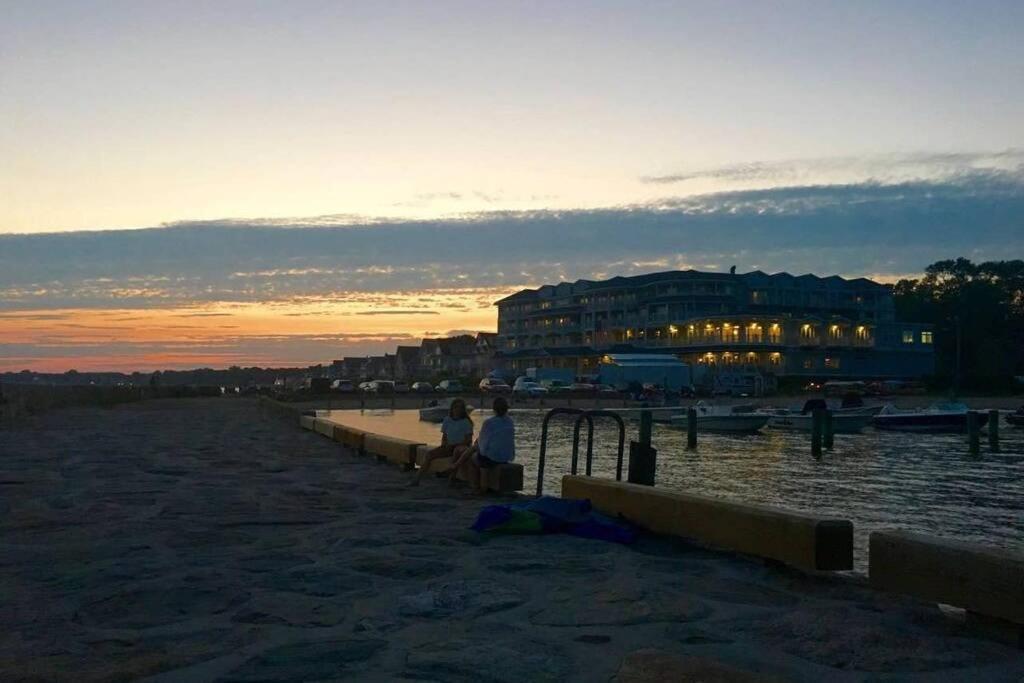 Newly Renovated Carriage House Near Town & Beaches Madison Zewnętrze zdjęcie