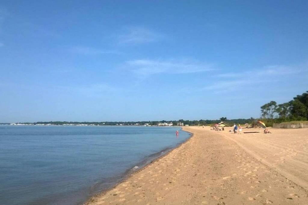 Newly Renovated Carriage House Near Town & Beaches Madison Zewnętrze zdjęcie